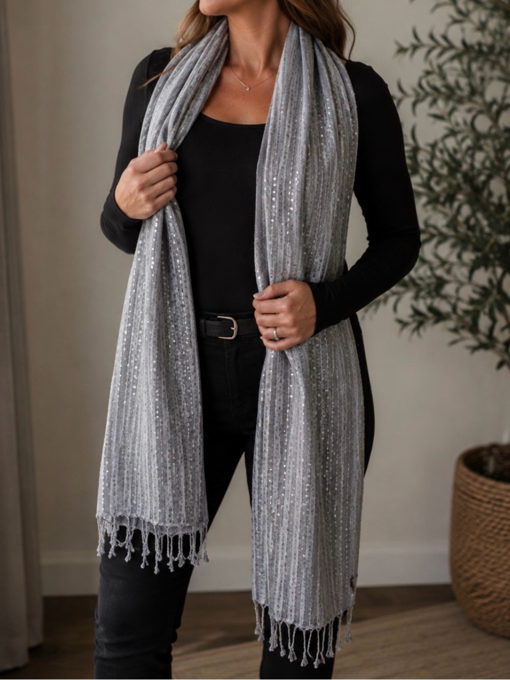 Gray Pattern Woven Sequined Polyester Scarf/Shawl 64” Fringe GUC